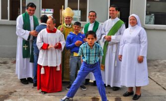 Religiosas protegen del COVID-19 a niños incurables