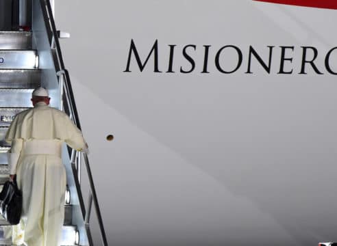 Avión que llegó con insumos médicos a México, trasladó al Papa en 2016