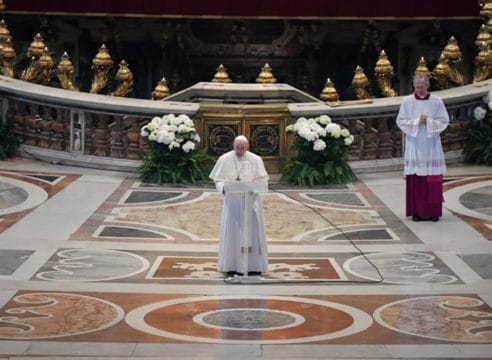 Mensaje de Pascua 2020 del Papa Francisco en la bendición Urbi et Orbi