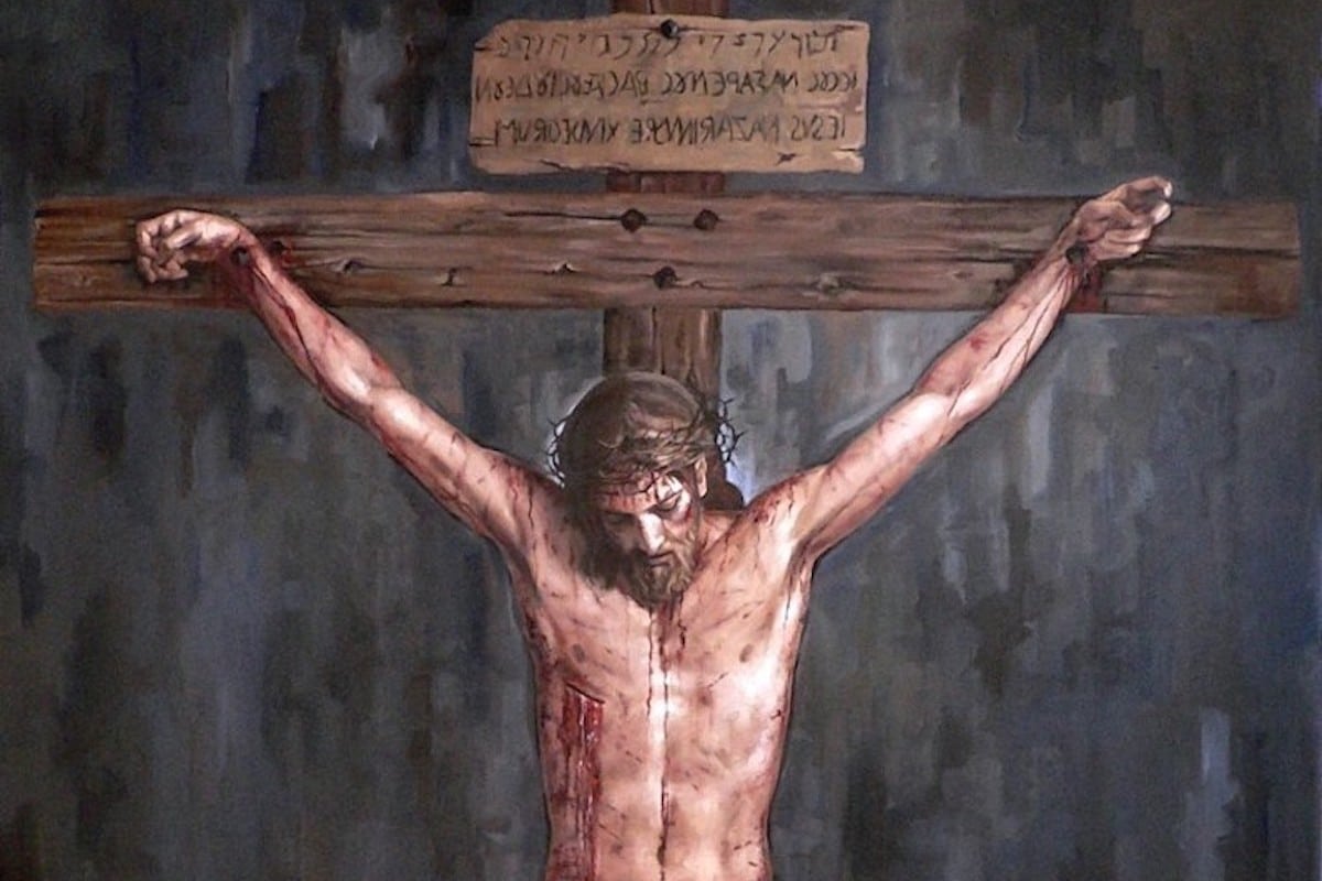 Jesús muere en la cruz en la XII estación del viacrucis.