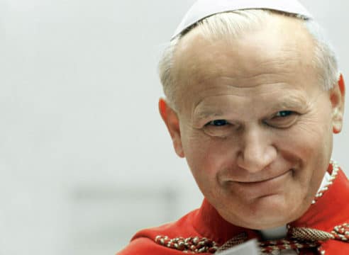 Hoy celebramos el nacimiento de san Juan Pablo II