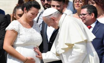 Papa Francisco: "el mundo, sin madres, no tiene futuro"