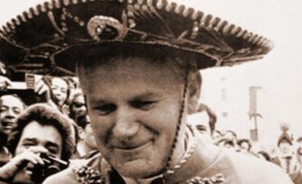 La vez que Juan Pablo II fue multado en México