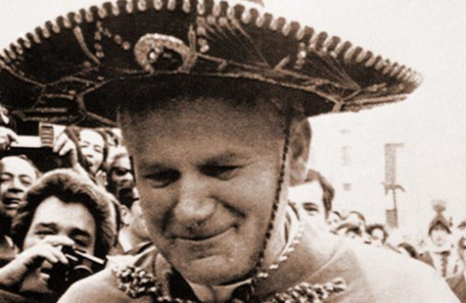 La vez que Juan Pablo II fue multado en México