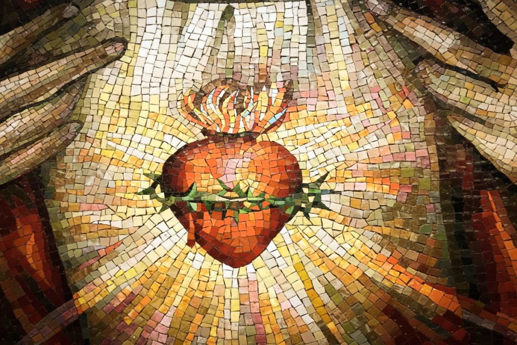 Mosaico del Sagrado Corazón de Jesús. Foto Cathopic