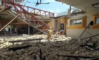 El derrumbe del techo de una iglesia en Zapopan deja varios lesionados