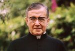 San Josemaría Escrivá de Balaguer, fundador del Opus Dei, sacerdote católico que enseñó la santificación del trabajo y de la vida cotidiana.