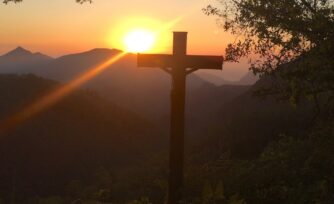 3 oraciones de la mañana para iniciar el día con Dios