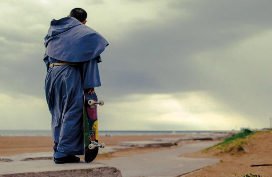 Fray Gabriel, el franciscano que evangeliza en patineta