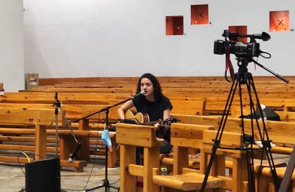 Sentía pena por cantar, pero su voz cautivó a México en la pandemia