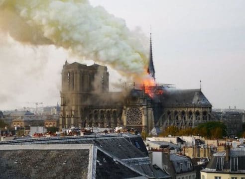 Ni piscina ni techo de cristal; Notre Dame quedará como antes del incendio