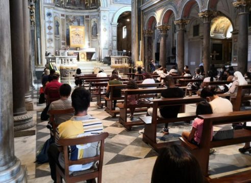 Católicos de América Latina se reúnen en Roma para orar por sus países