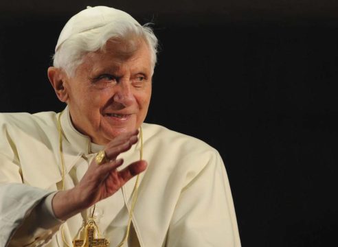 Benedicto XVI cumple 94 años; es uno de los Papas más longevos
