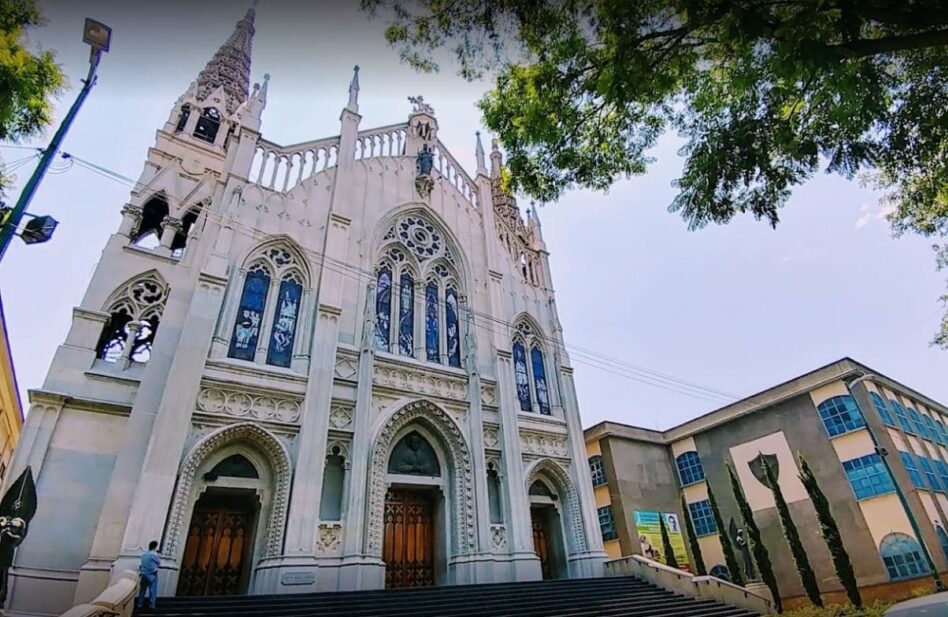 Colonias en semáforo rojo cuyas iglesias continuarán cerradas