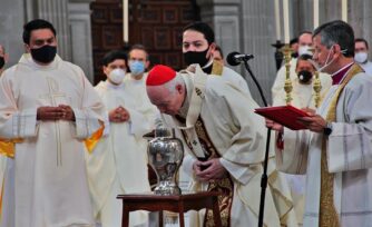 El Cardenal Aguiar celebró la Misa Crismal 2020 en la Catedral de México