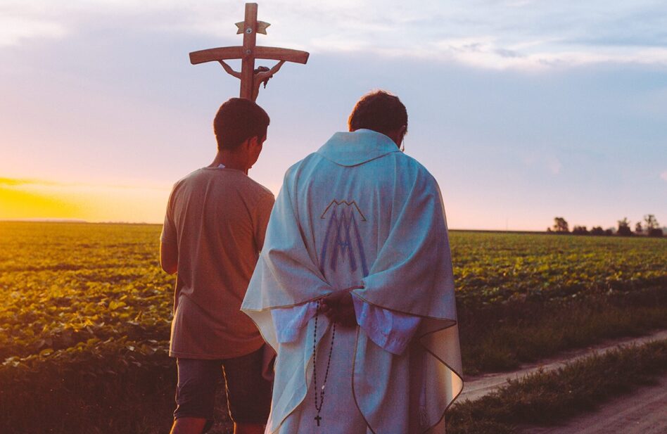 Todos los bautizados somos sacerdotes con Cristo sacerdote