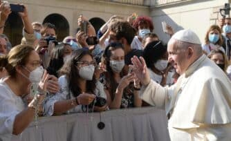 Papa Francisco: Somos custodios de la tierra, no sus depredadores