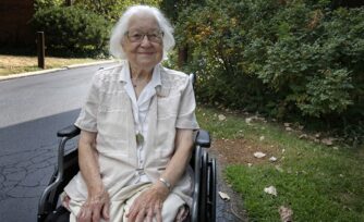 Con 107 años, esta religiosa benedictina ha sobrevivido a dos pandemias