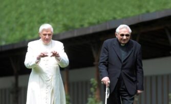 Benedicto XVI cede a la Iglesia la herencia de su hermano fallecido