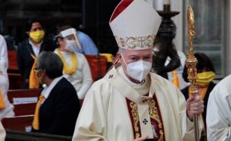 Cardenal Aguiar pide a sacerdotes redoblar esfuerzos ante COVID-19