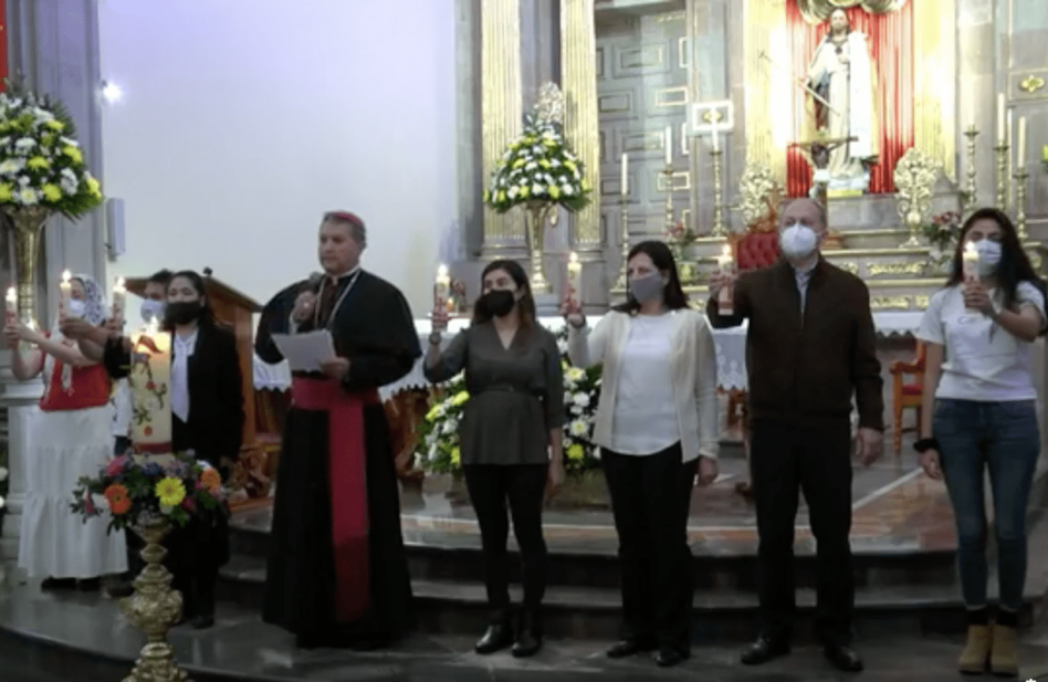 Laicos se consagran a la Virgen de Guadalupe, y el Papa los bendice