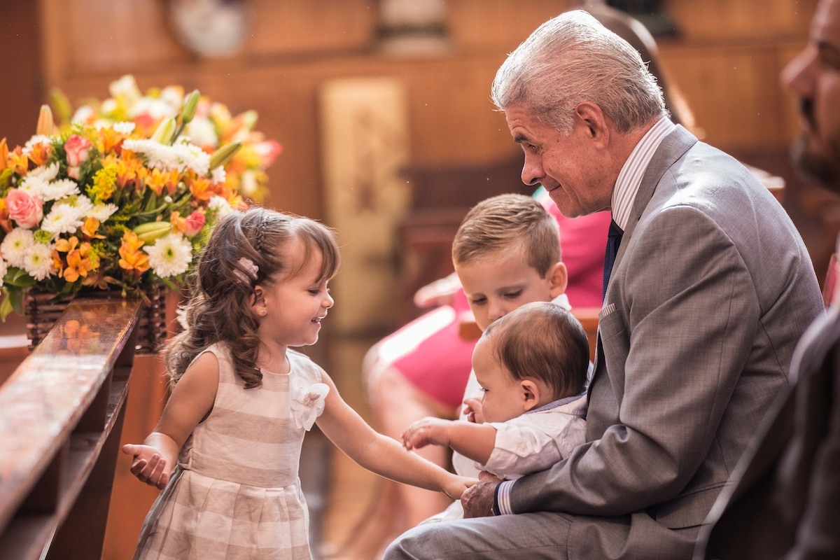 Abuelos y mayores, no se jubilen de una tarea fundamental: evangelizar