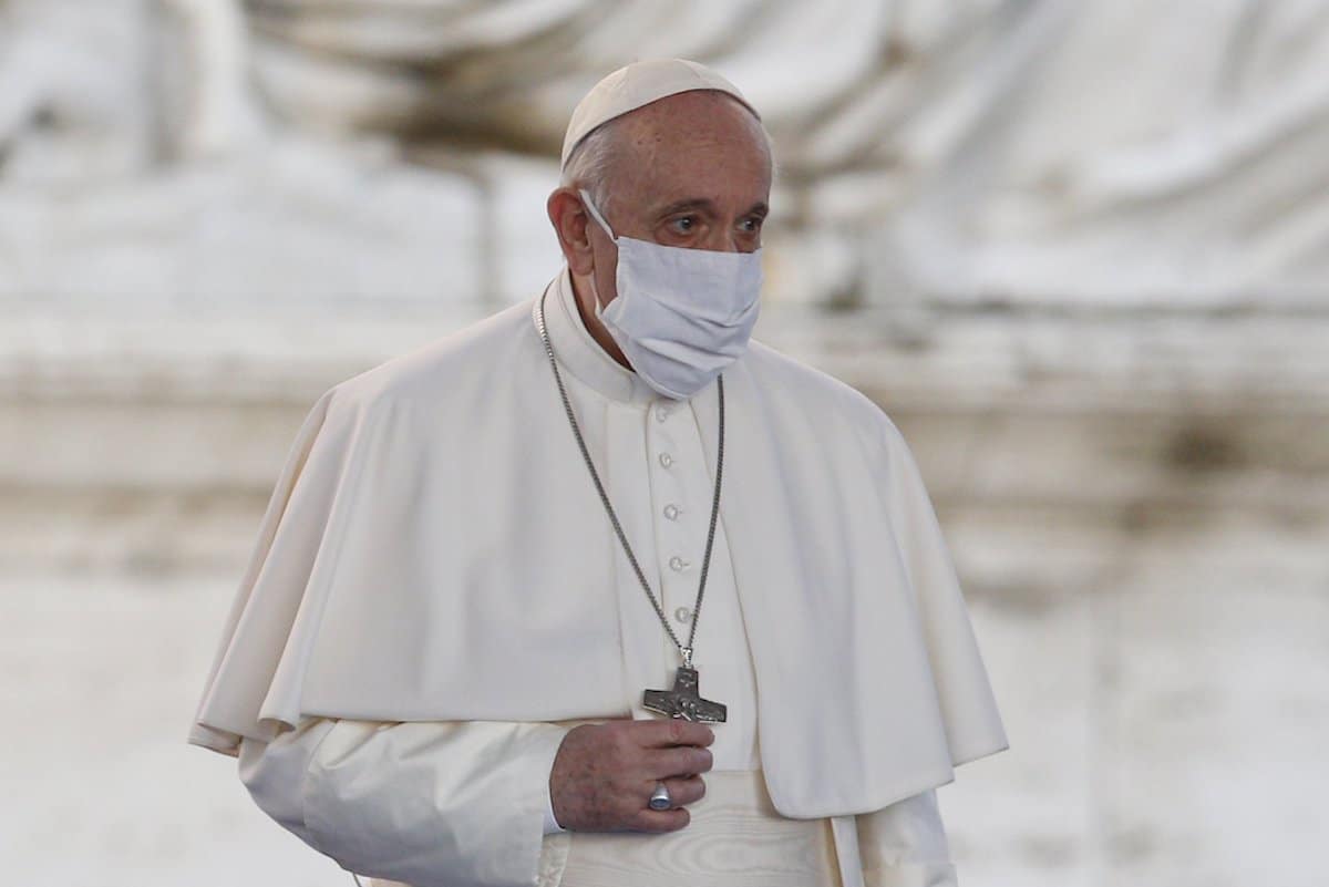 El Papa Francisco con cubrebocas. Foto: Agencias