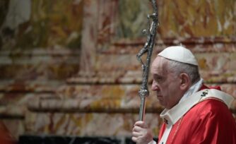 El Papa Francisco recuerda a los obispos y cardenales fallecidos