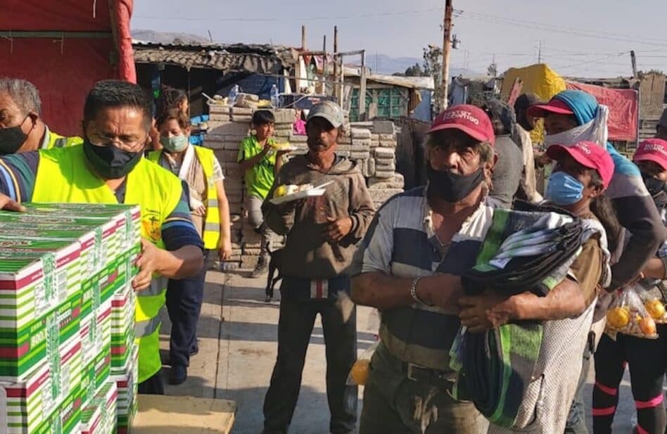 De cara a Navidad, el padre Benito abre su décimo comedor comunitario