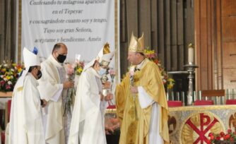 El Nuncio Apostólico celebró la Misa de las Rosas en la Basílica