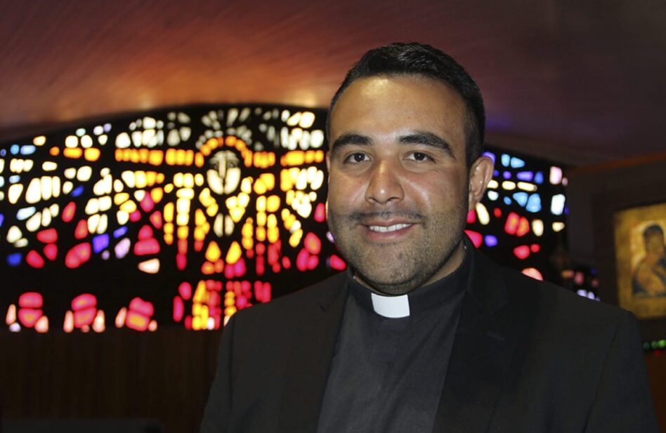 Padre Guillermo Mendoza: "A la Virgen le debo dos milagros en mi vida”