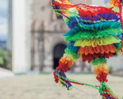 ¿Cuál es el significado de la piñata?