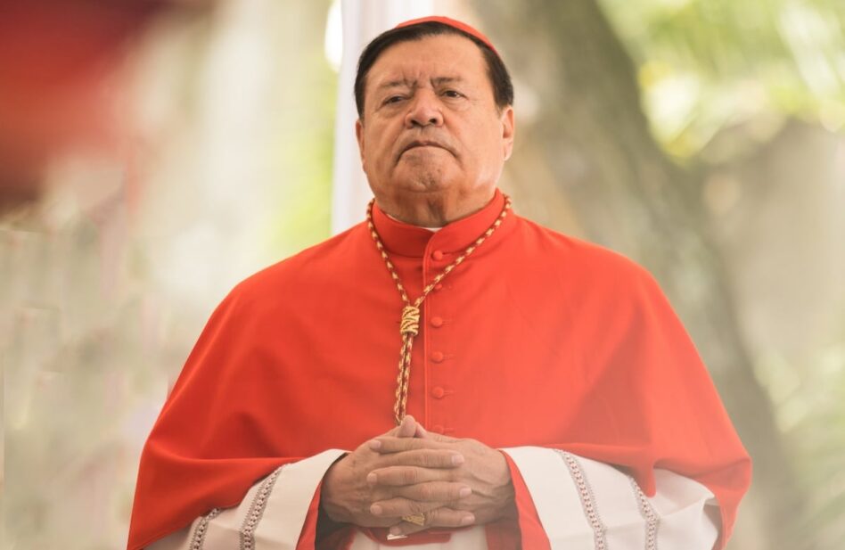 El Cardenal Norberto Rivera es hospitalizado por Covid-19