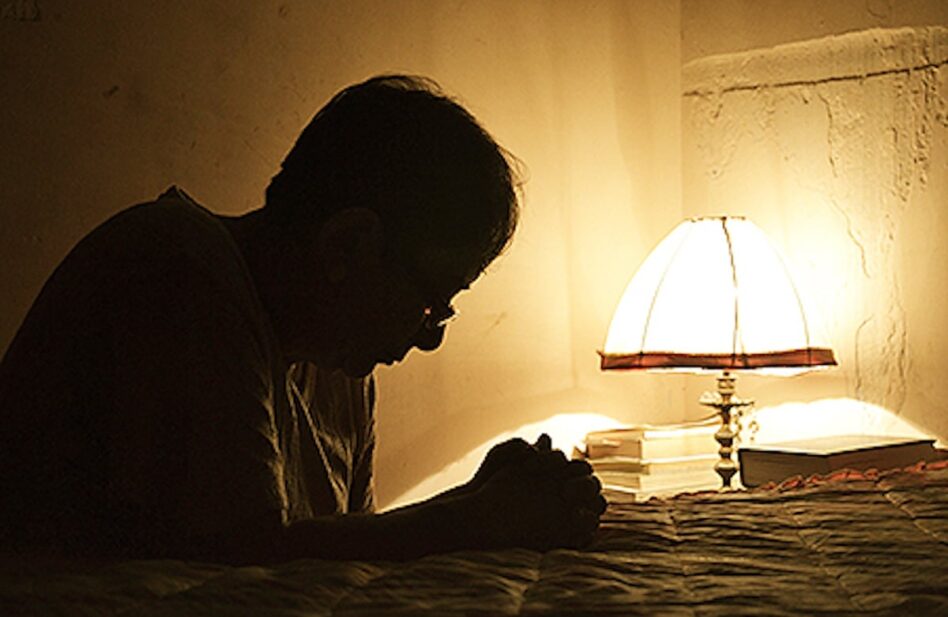 3 oraciones para dormir en paz y combatir el insomnio