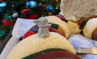 ¿Rosca de reyes de Baby Yoda? Esto opina un sacerdote