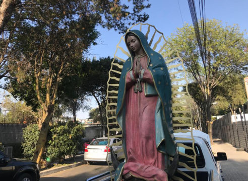 La Virgen de Guadalupe peregrina que visita hospitales Covid