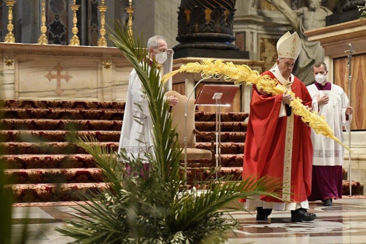 La Misa de Domingo de Ramos 2021 en la Basílica de San Pedro, en el Vaticano. Foto: Vatican Media