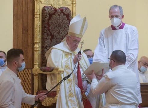 Papa Francisco a iraquíes: Sean testimonio de amor, sabiduría y fe