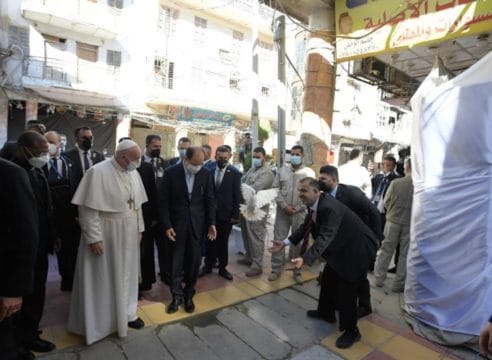 El Papa Francisco clamó por la paz en su segundo día en Irak