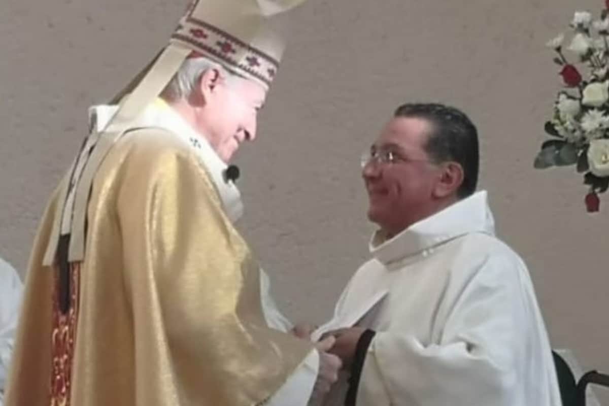 El Cardenal nombró al nuevo capellán militar a Jorge Reyes de la Riva. Foto:Facebook/CapellaníaMilitar