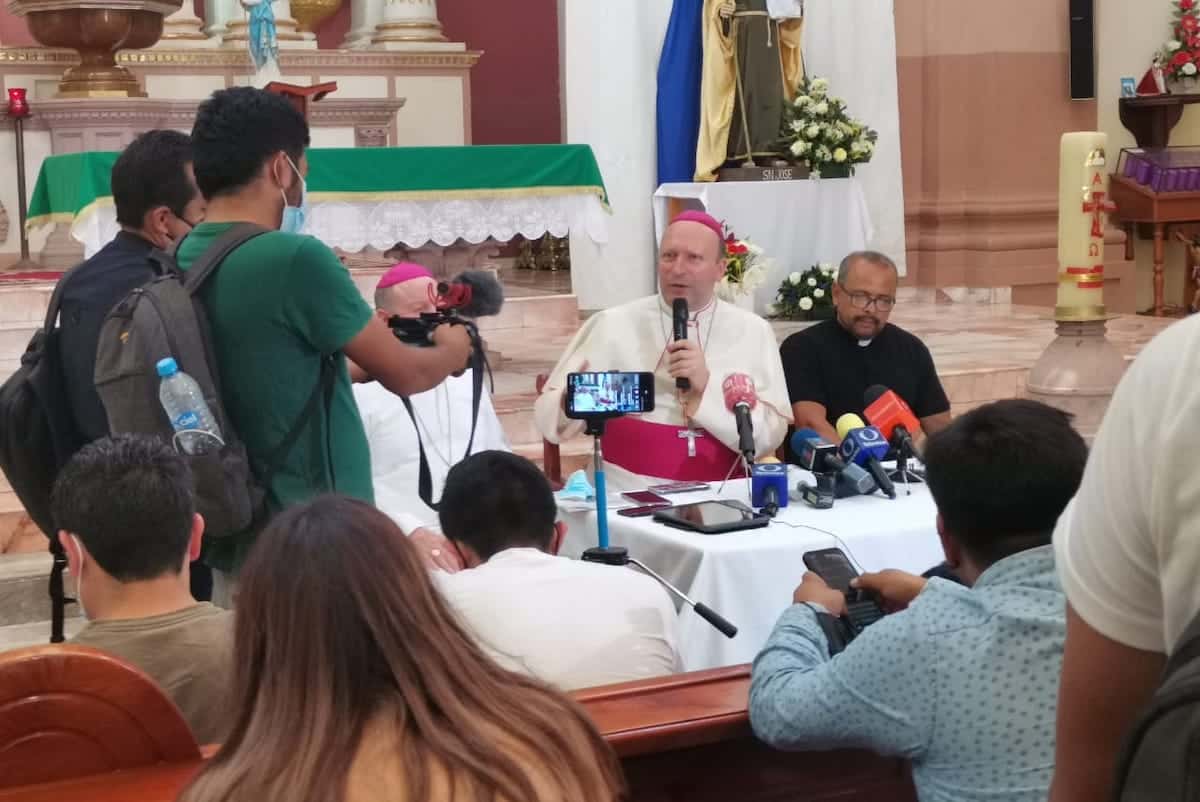 Conferencia de prensa del Nuncio Apostólico en México, Mons. Franco Coppola. Foto: Diócesis de Apatzingán