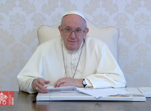 El Papa Francisco pide a los gobiernos luchar contra la pornografía infantil