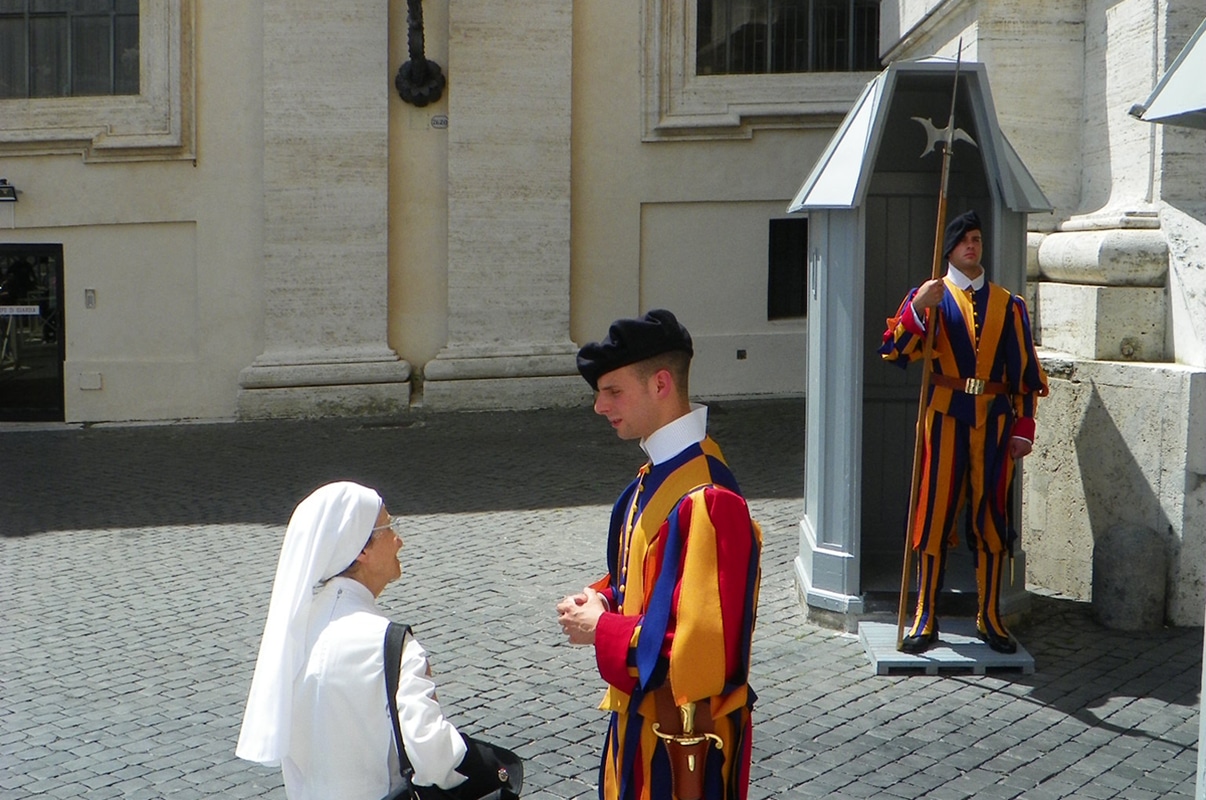 ¿Quién es la Guardia Suiza que cuida el Vaticano?