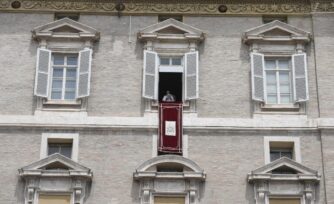 Papa: La Trinidad debe ser vivida con la unidad entre nosotros