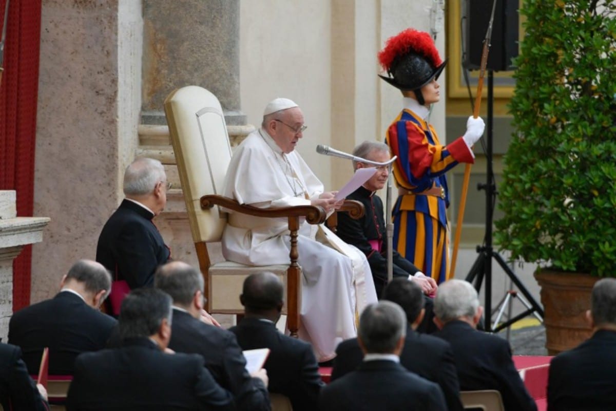 Papa Francisco: Nunca estamos solos, ni en los momentos más dolorosos