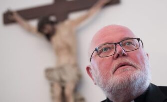 'Piensa en Pedro'; el Papa rechaza renuncia del Arzobispo de Munich