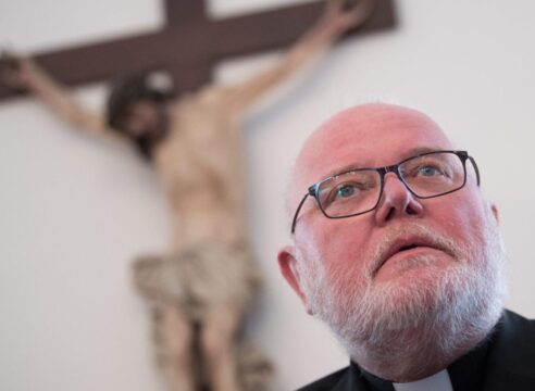 'Piensa en Pedro'; el Papa rechaza renuncia del Arzobispo de Munich