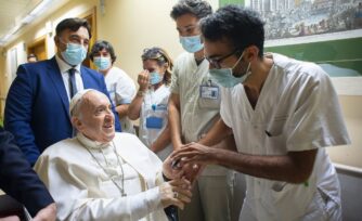 El Papa agradece al Hospital Gemelli: “¡Me han hecho sentir en casa!”