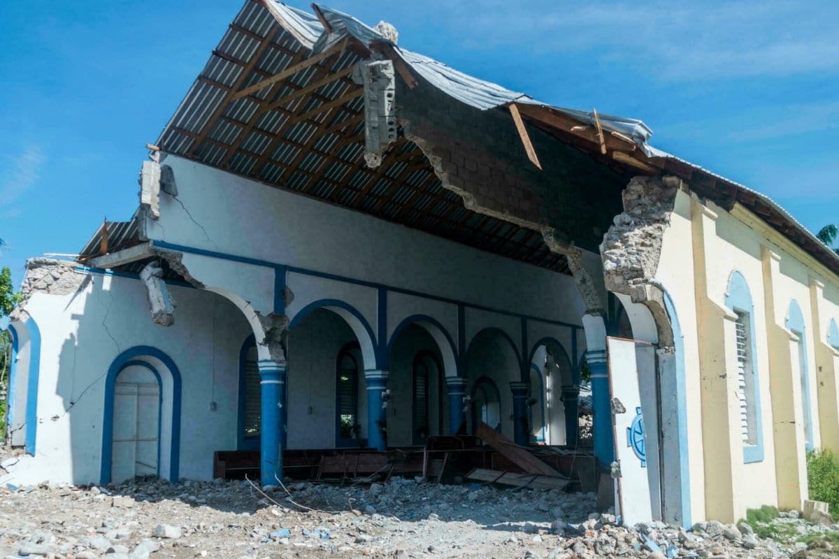 Derrumbe en la Iglesia de la Inmaculada Concepción, Les Anglais, En Haití. Foto: AFP