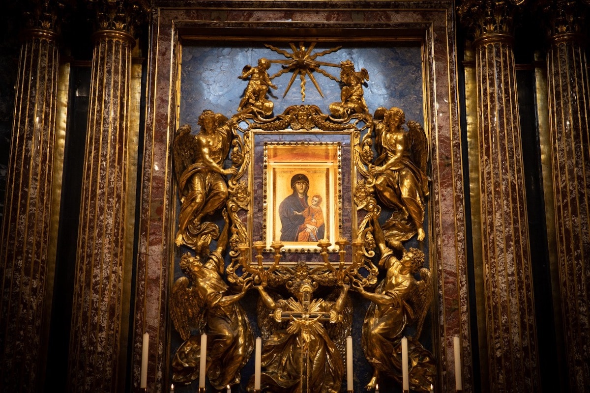 Interior de la Basílica de Santa María la Mayor. Foto: María Langarica